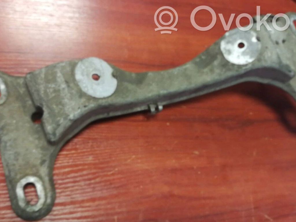 BMW 3 E90 E91 Gearbox mounting bracket 