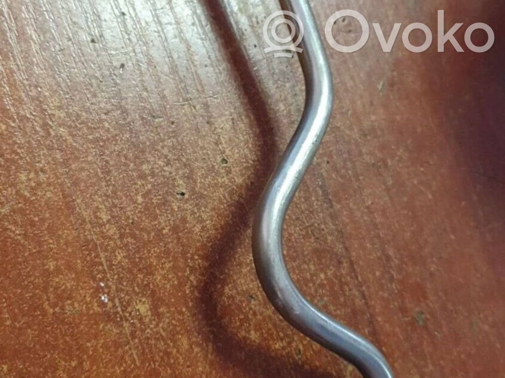 Fuel line pipe   7562477