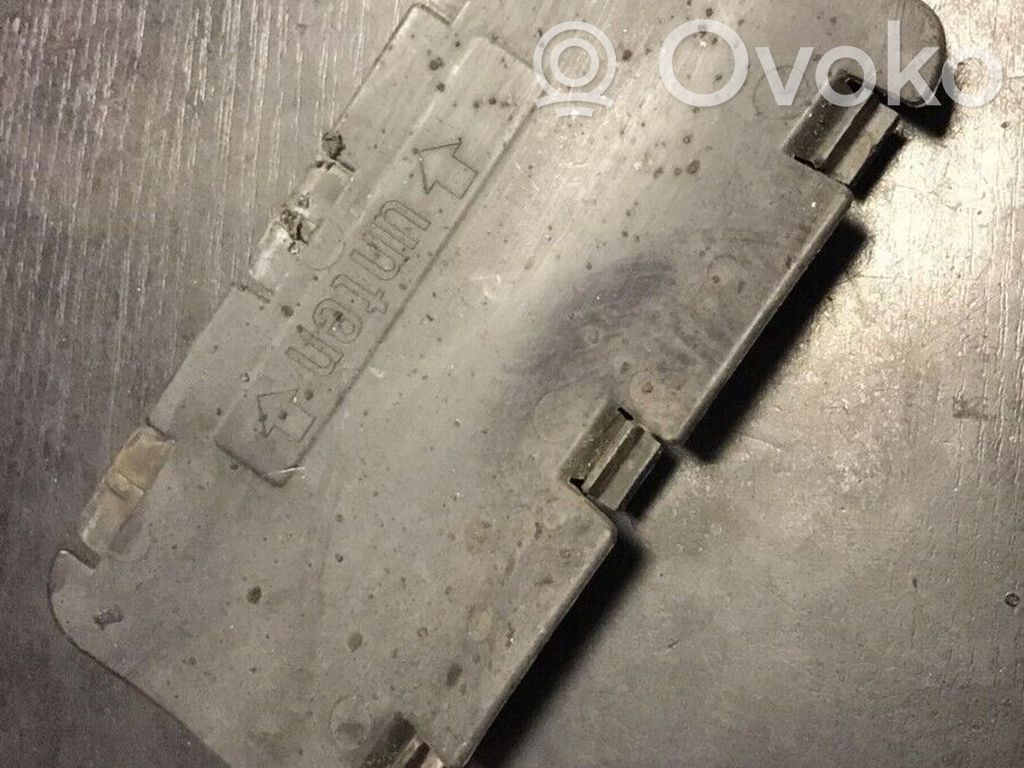 BMW 5 E60 E61 Kita dugno detalė 