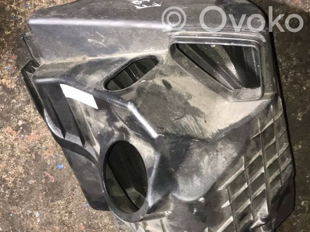 BMW 1 E81 E87 Air filter box 