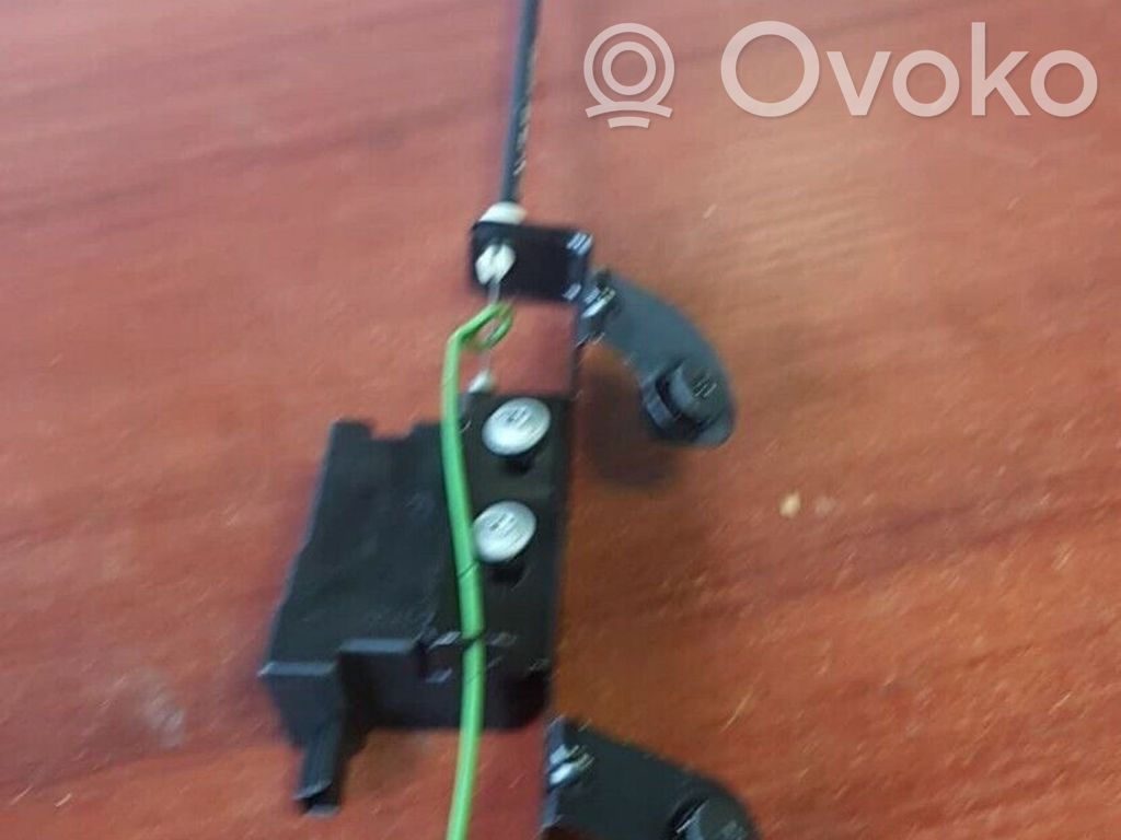 BMW 6 E63 E64 Fuel tank cap lock motor 