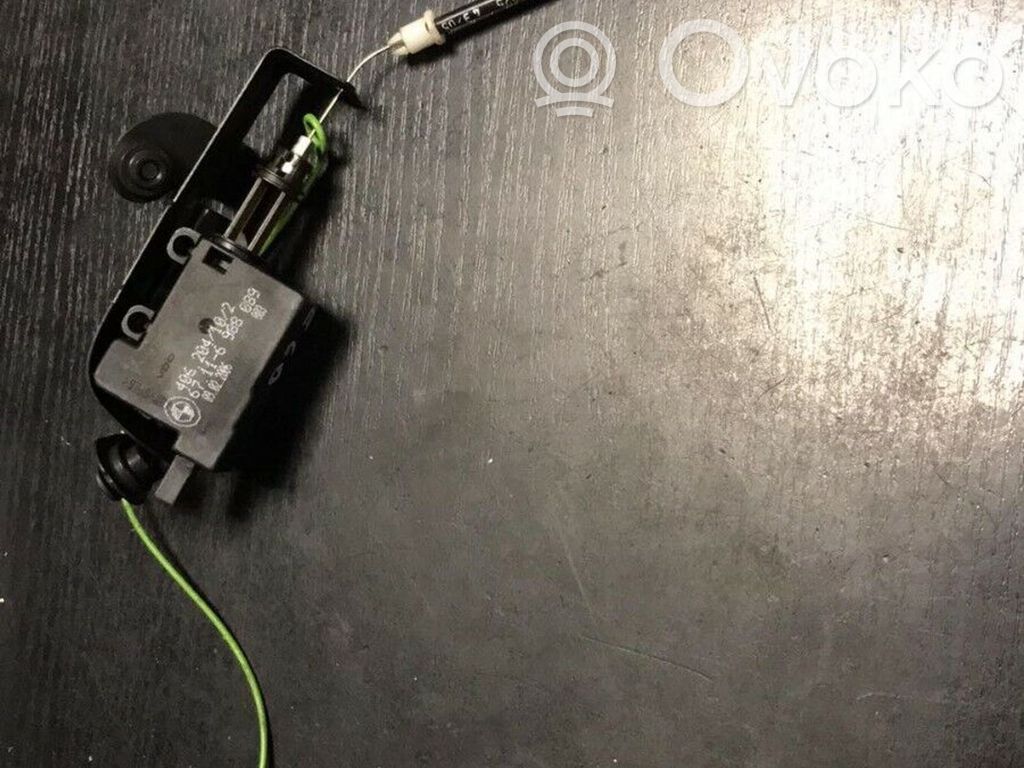 BMW 6 E63 E64 Fuel tank cap lock motor 