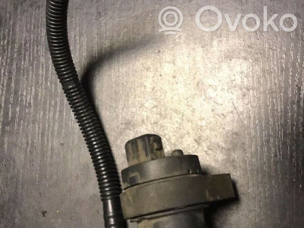 BMW 7 E38 Fuel tank valve 