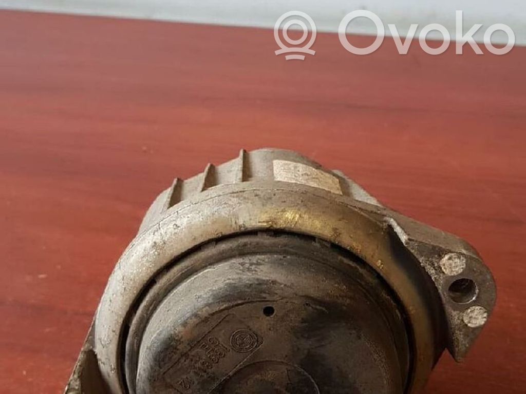 BMW 3 E90 E91 Dzinēja spilvens 