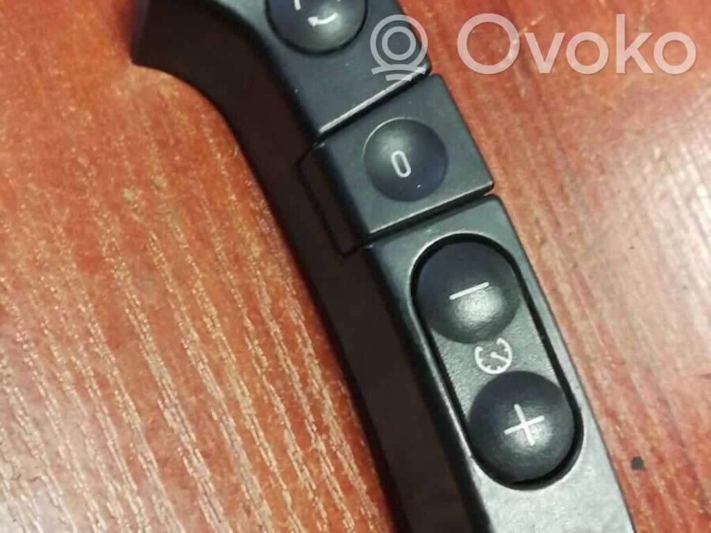 BMW 7 E38 Pulsanti/interruttori sul volante 