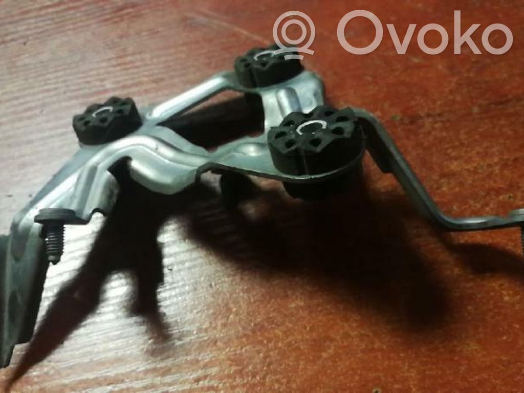 BMW 3 E90 E91 ABS pump bracket 