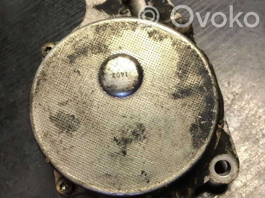 BMW 5 E39 Vakuumo pompa 