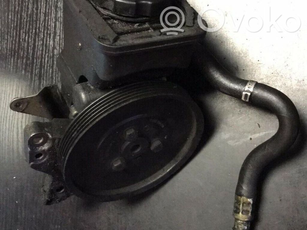 BMW 5 E39 Power steering pump 
