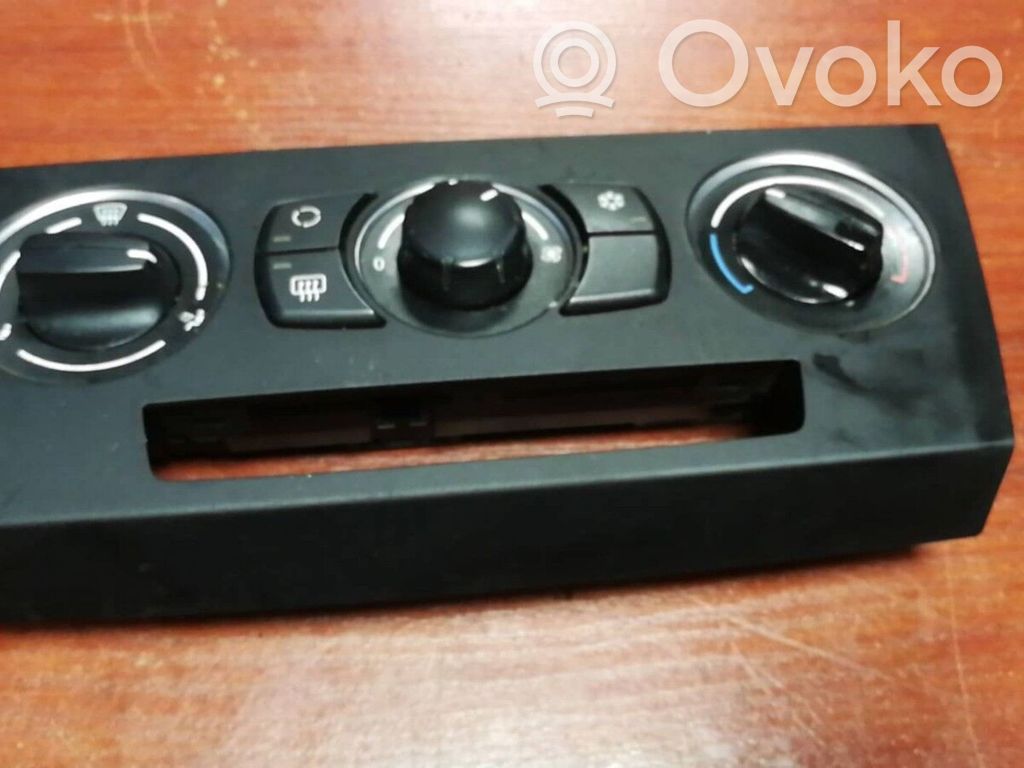 BMW X3 E83 Climate control unit 