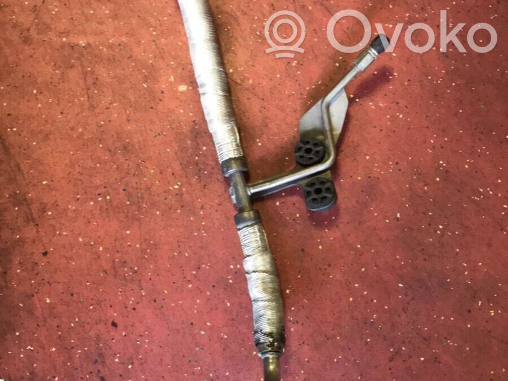 BMW 6 E63 E64 Ilmastointilaitteen putki (A/C) 