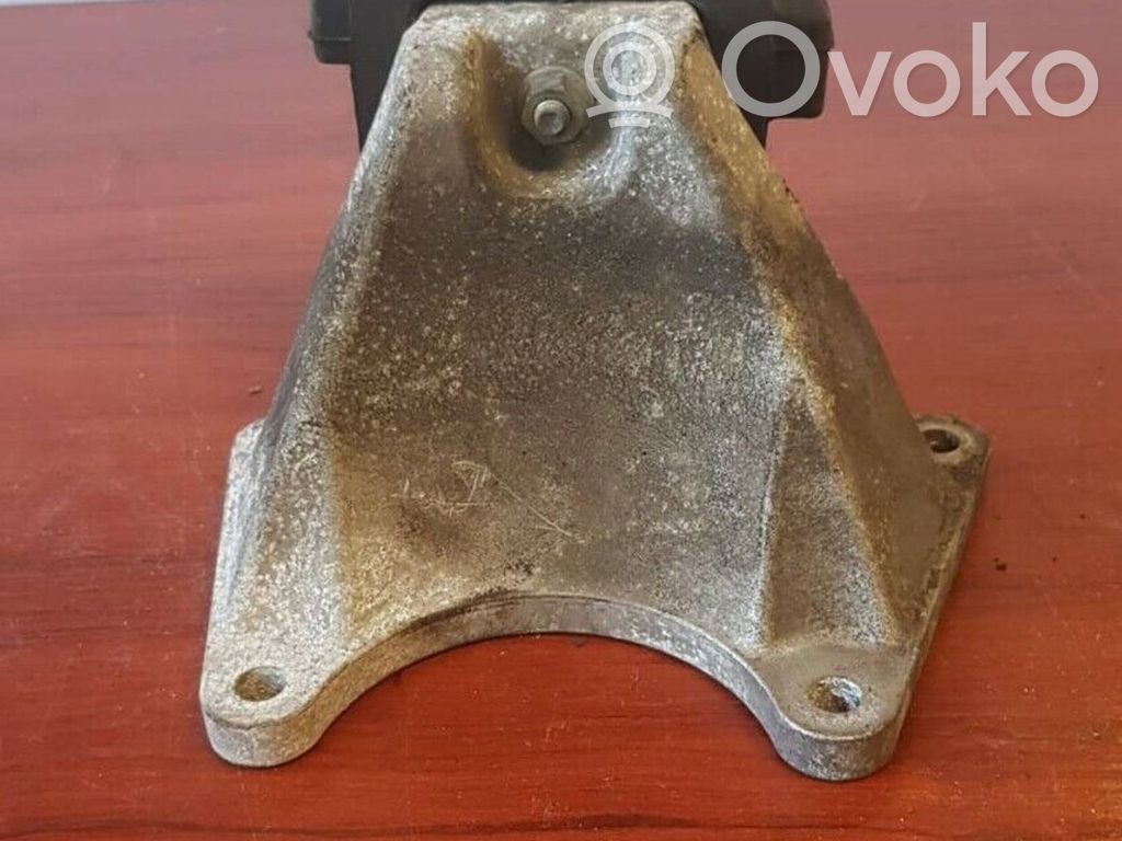 BMW 5 E60 E61 Pārnesumkārbas stiprinājuma kronšteins 
