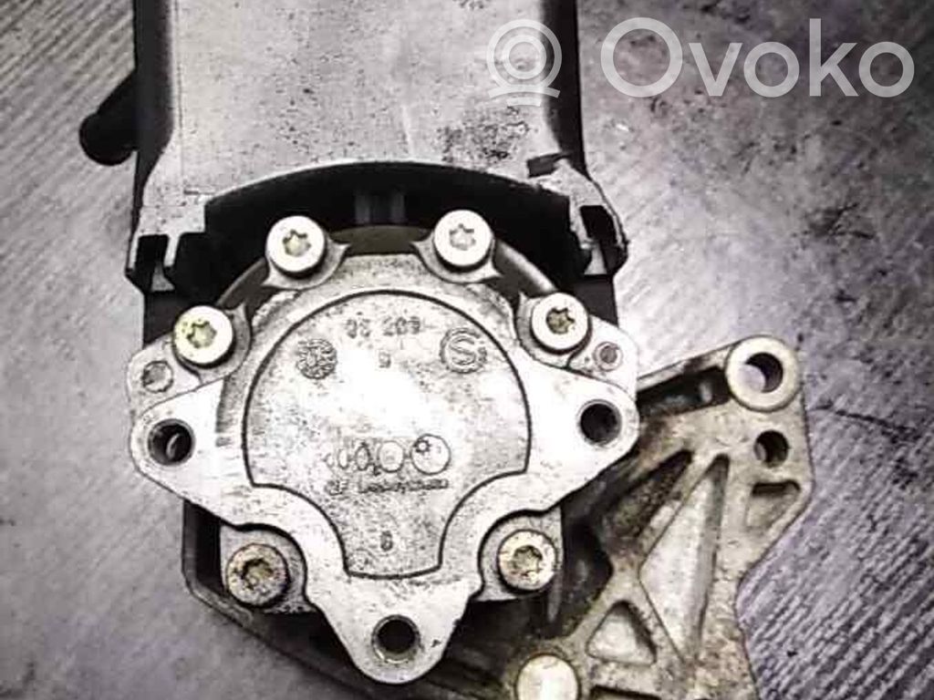 BMW 5 E60 E61 Power steering pump 