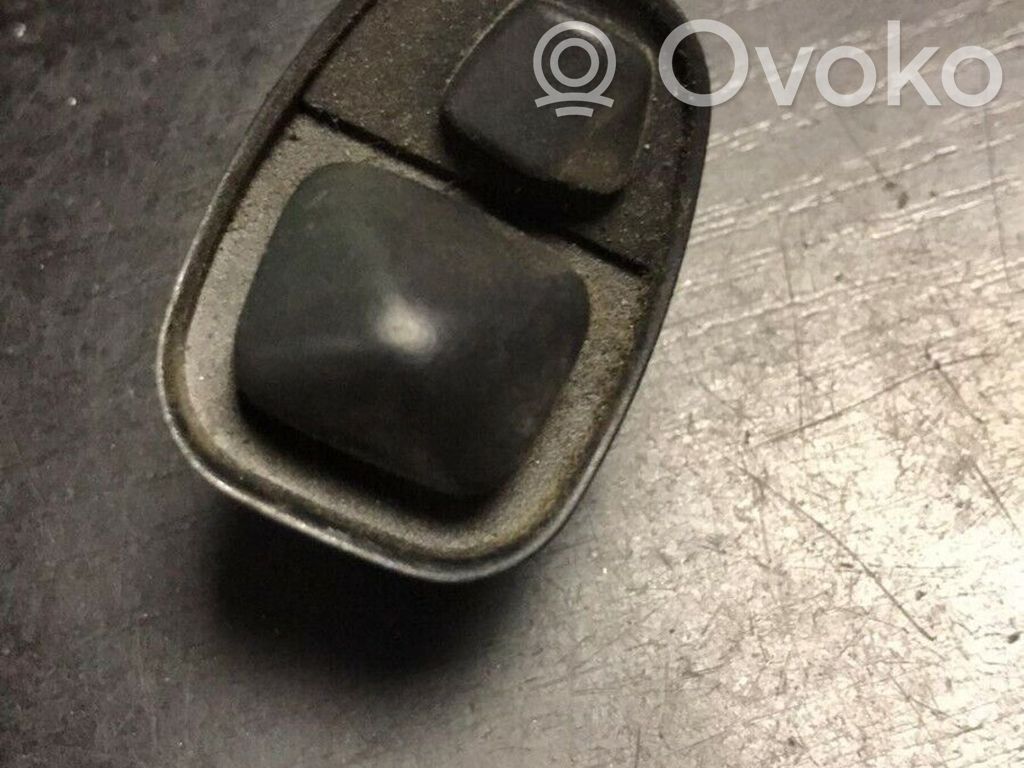 Wing mirror switch   1380148