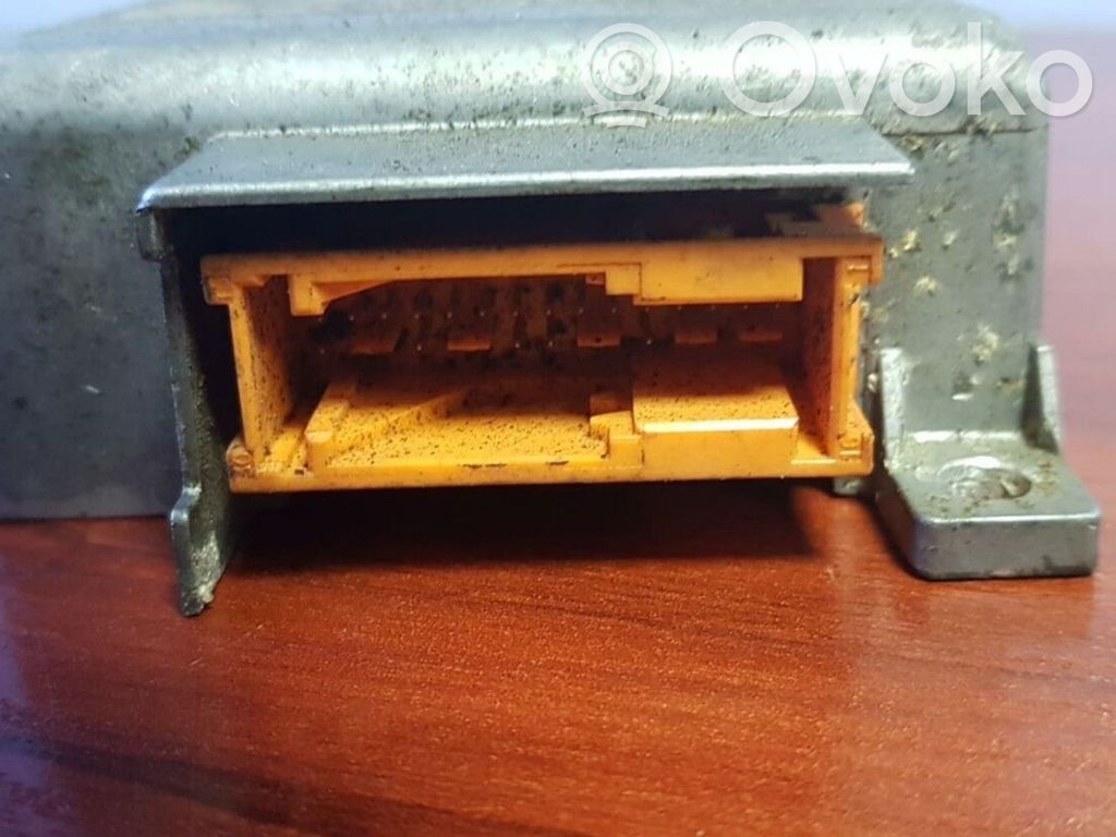 BMW 5 E34 Airbag control unit/module 