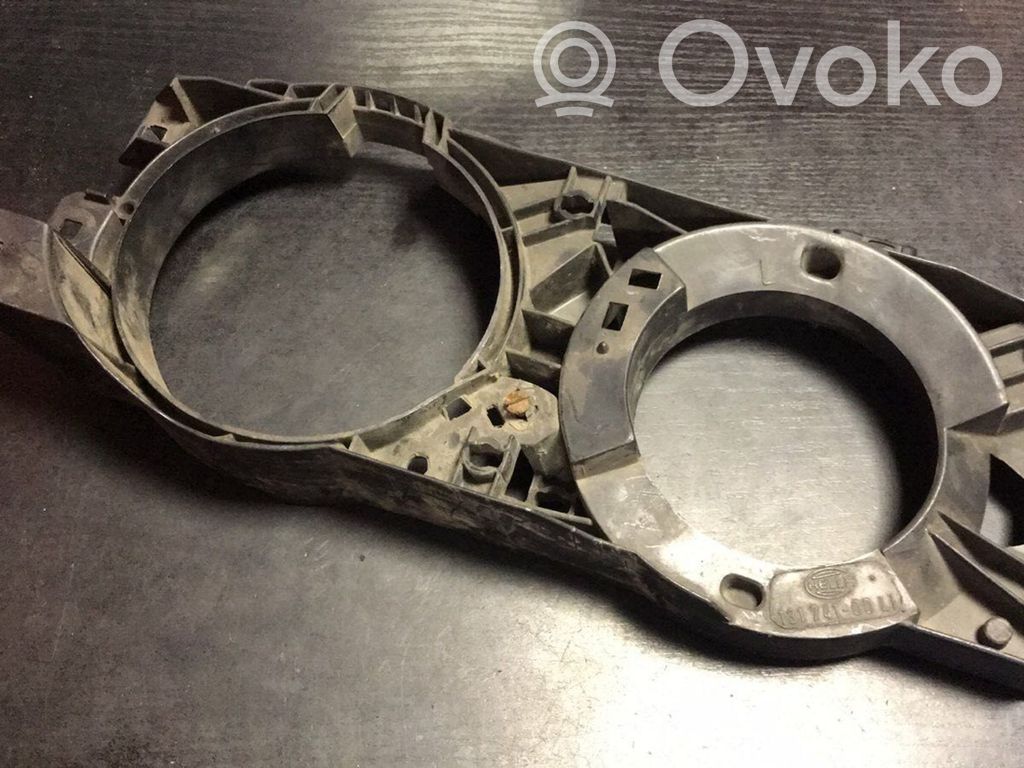 BMW 5 E34 Headlight/headlamp mounting bracket 