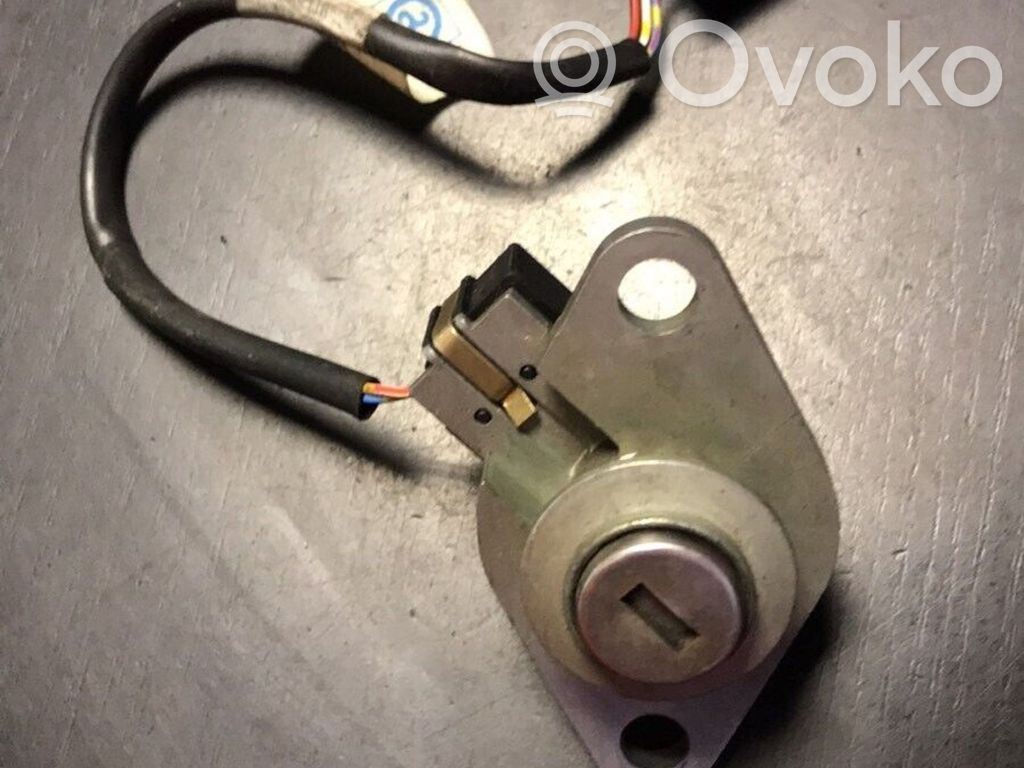 BMW 5 E34 Tailgate/trunk/boot lock/catch/latch 