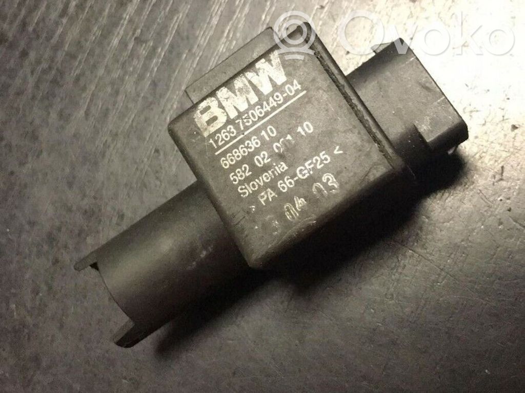 BMW 3 E46 Kita rėlė 