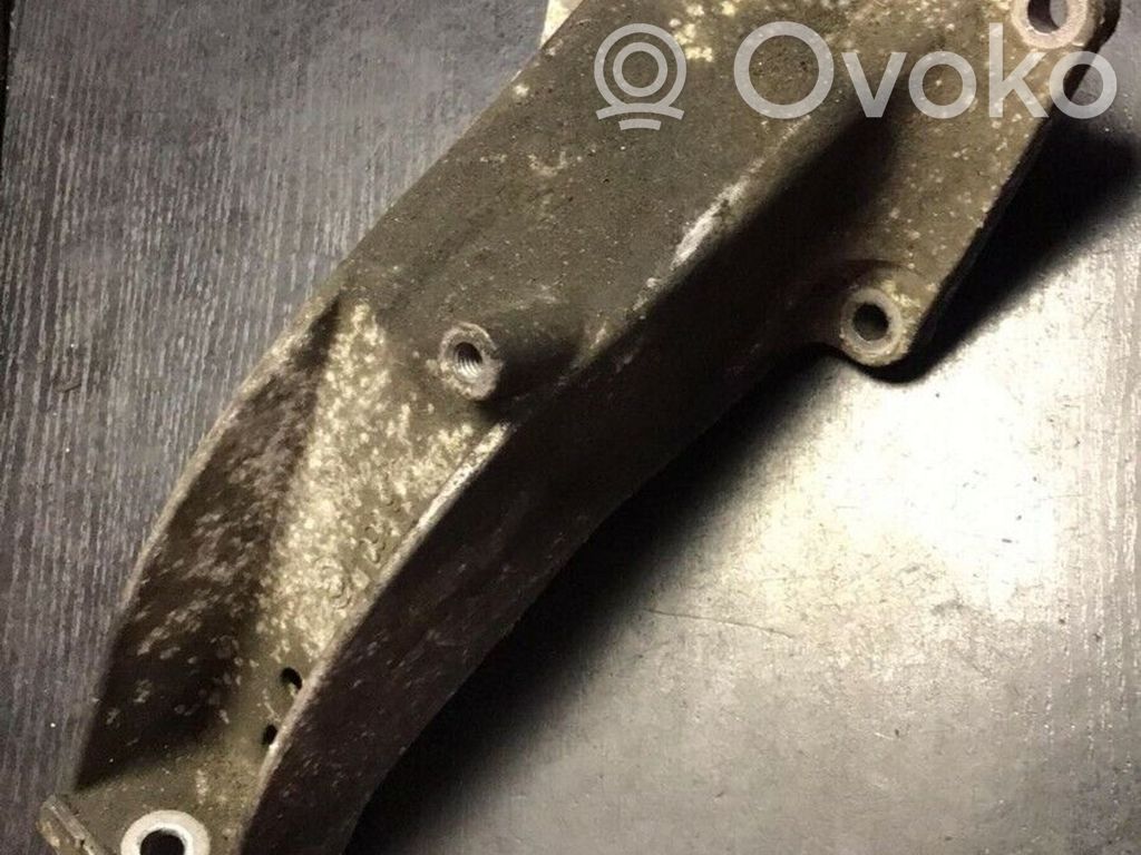 BMW 5 E39 Engine mounting bracket 