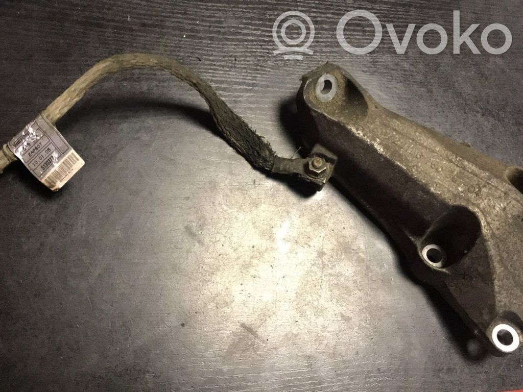 Engine mounting bracket   6760307