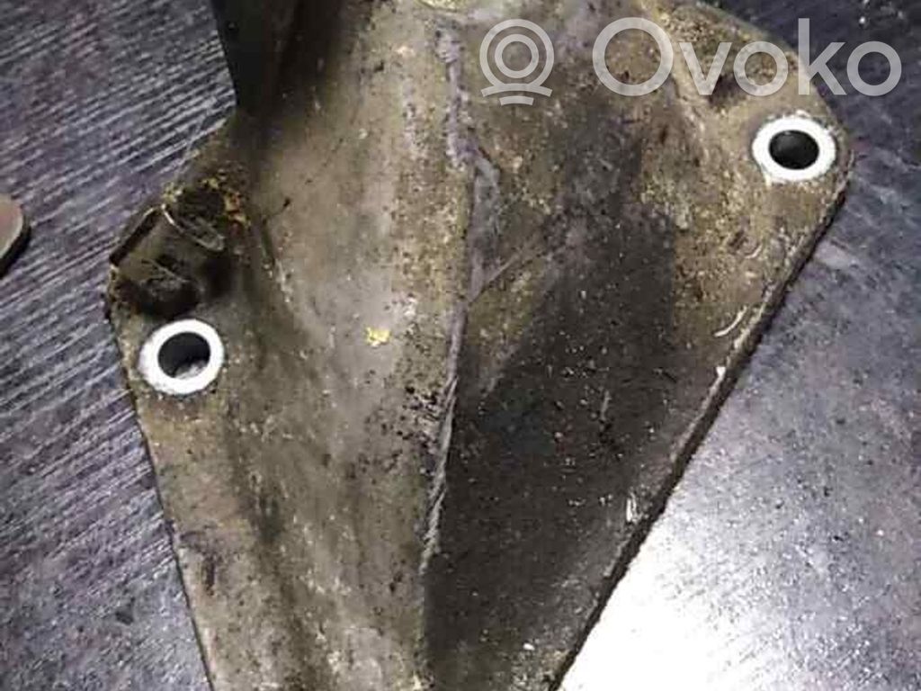BMW 5 E60 E61 Engine mounting bracket 