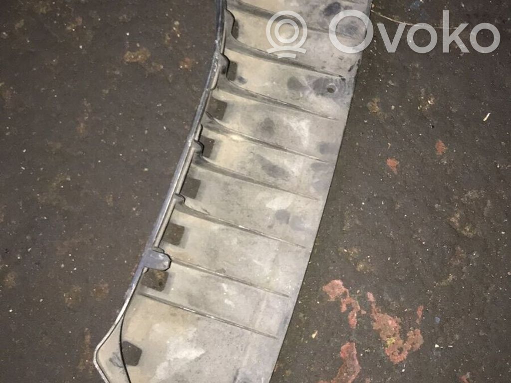 BMW 5 E60 E61 Takapuskurin kannake 