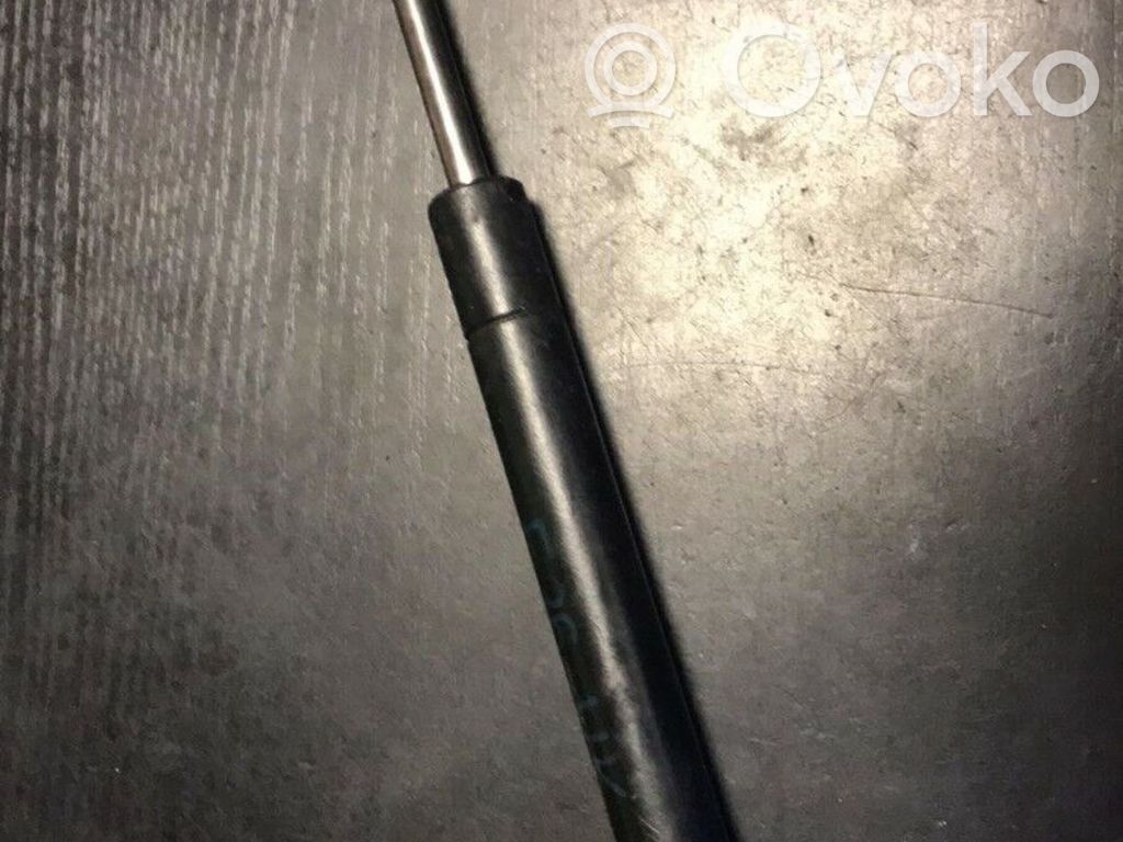 BMW 3 E36 Tailgate/trunk strut/damper 