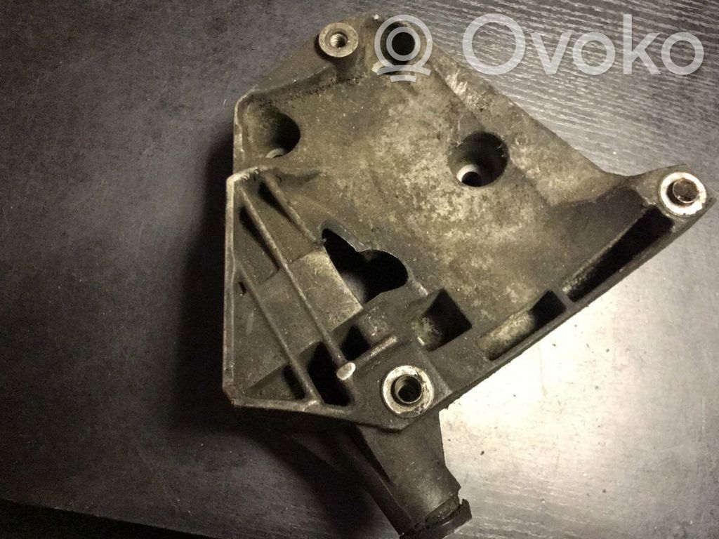 BMW 5 E60 E61 Generator/alternator bracket 