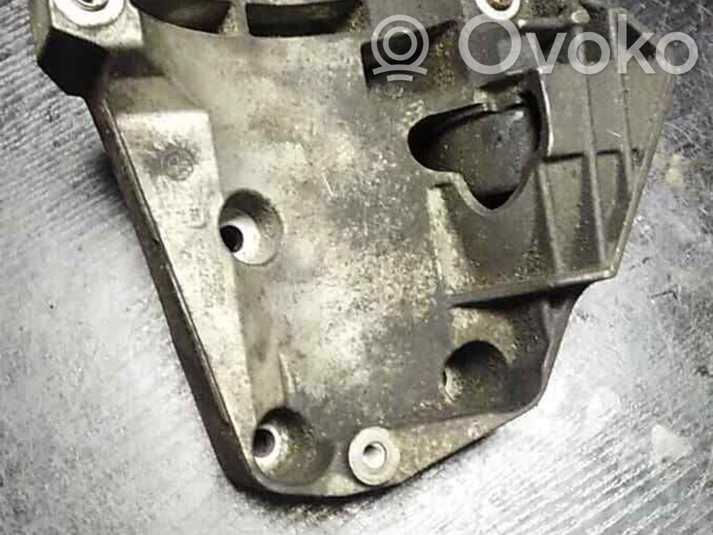 BMW 5 E60 E61 Generator/alternator bracket 