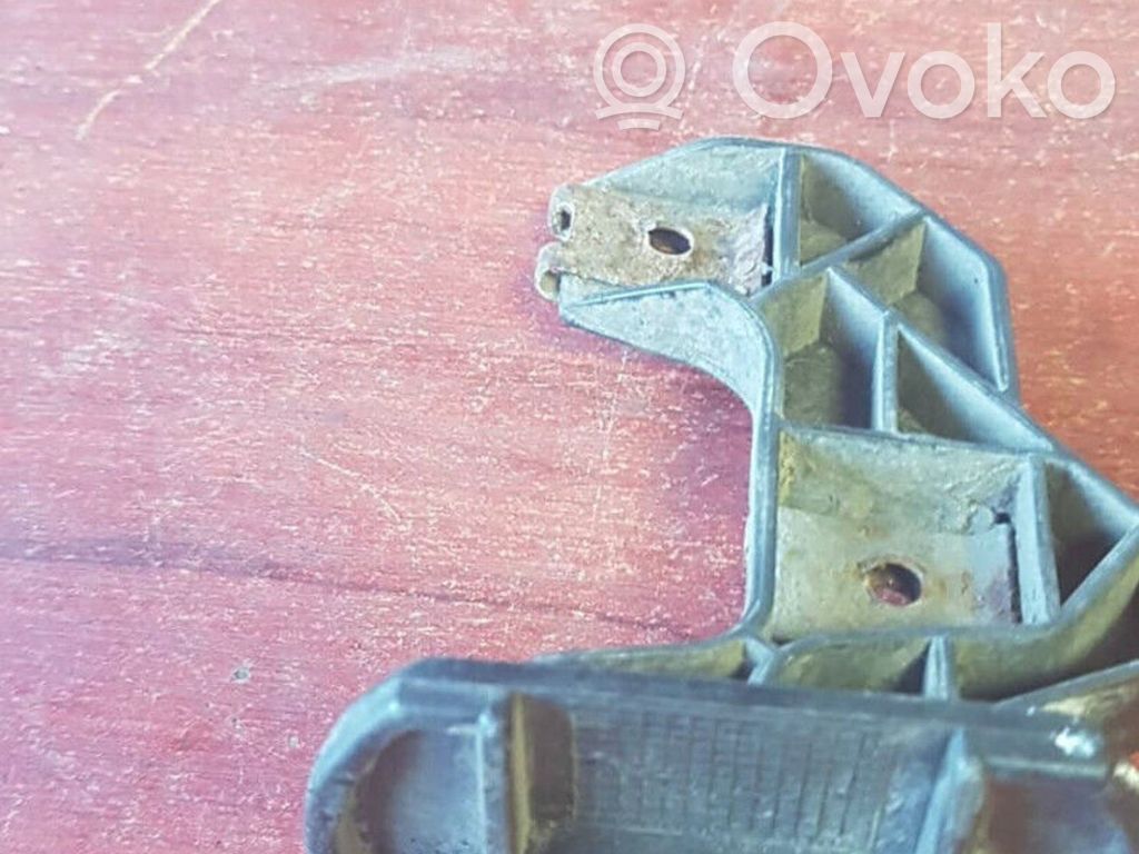 Front bumper mounting bracket   8159361
