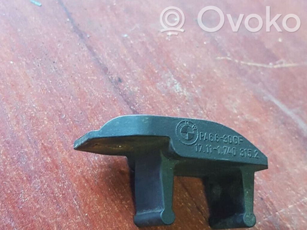 Radiator mount bracket   1740315