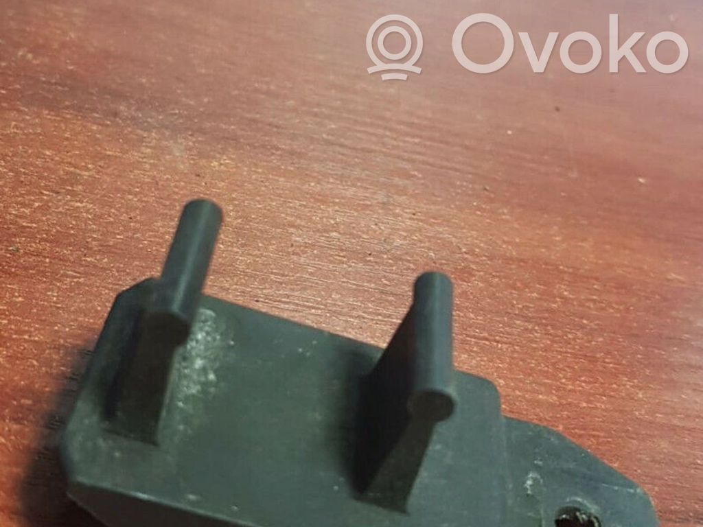 BMW 5 E39 Radiator support slam panel bracket 