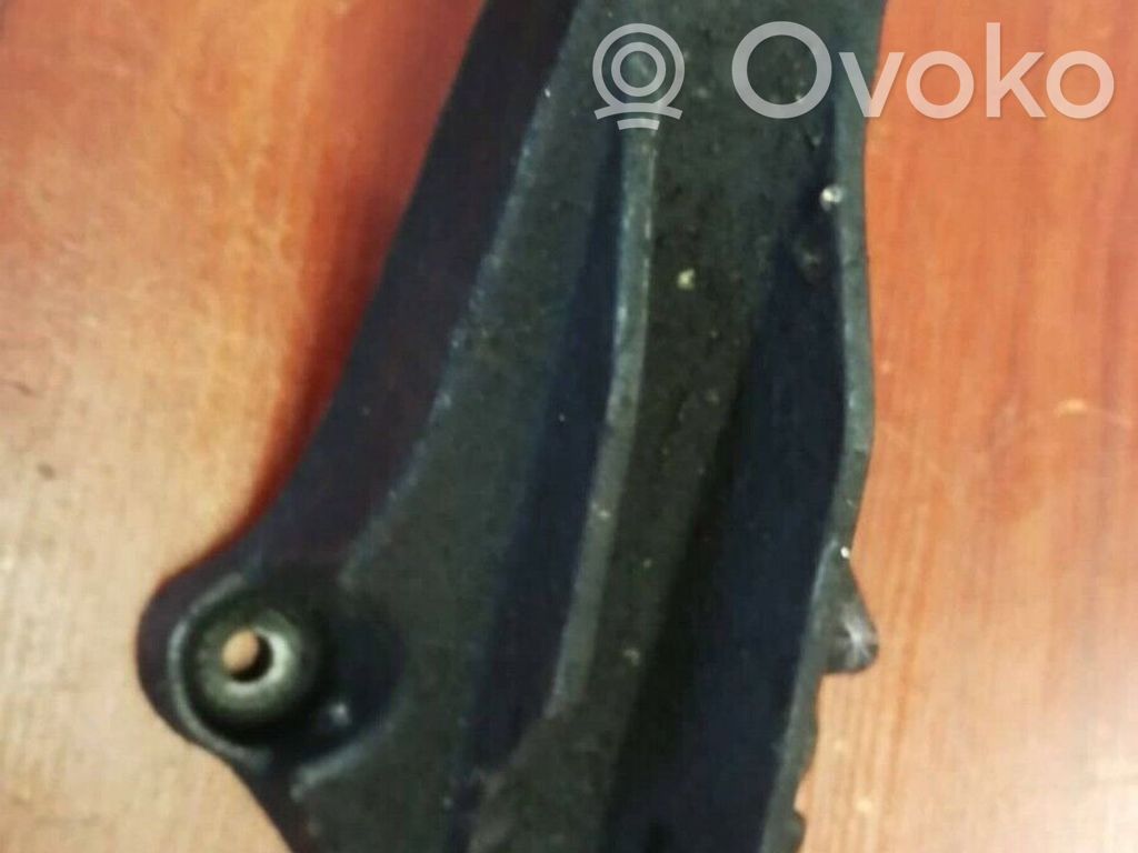 BMW 5 E39 Engine mounting bracket 