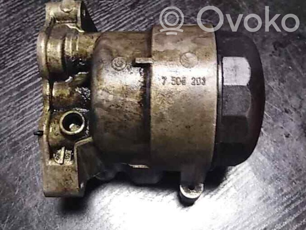BMW 3 E46 Oil filter mounting bracket 