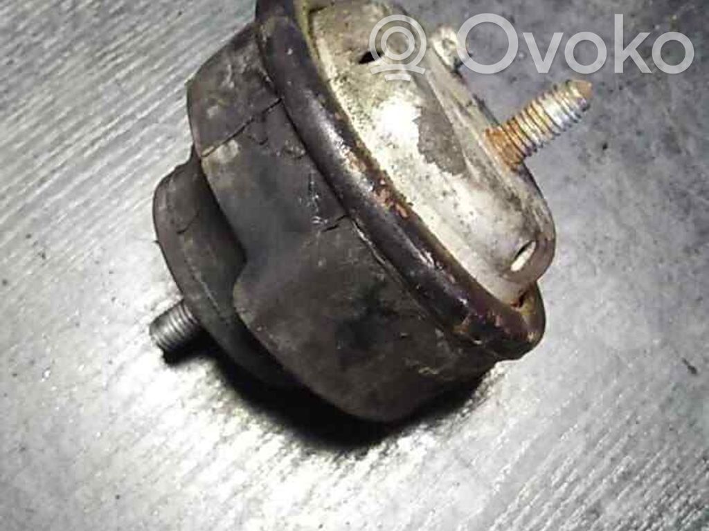 BMW 3 E46 Engine mount bracket 
