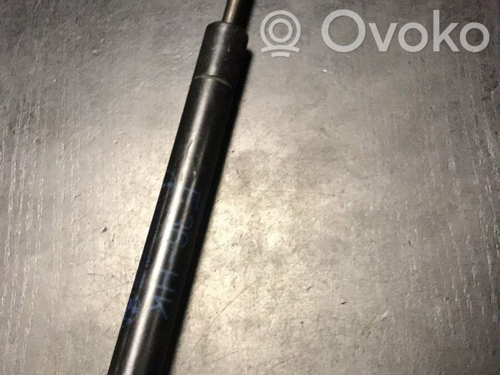 BMW 3 E36 Tailgate/trunk strut/damper 