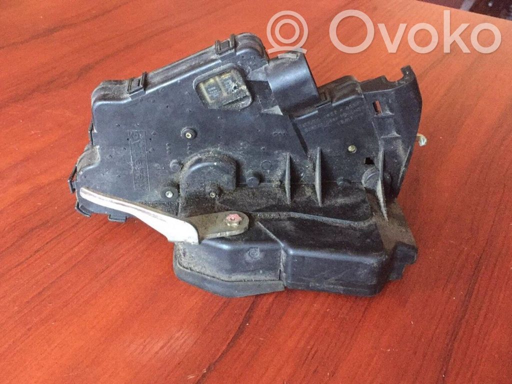 BMW 3 E46 Priekšpusē slēdzene 