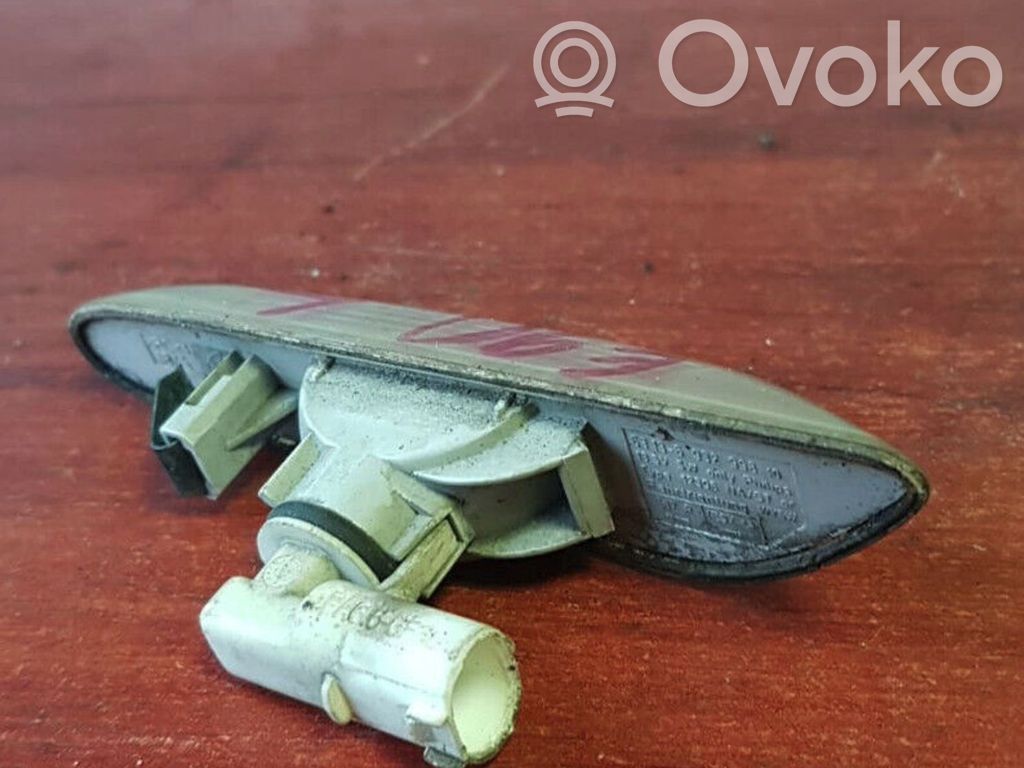 BMW 1 E82 E88 Front fender indicator light 