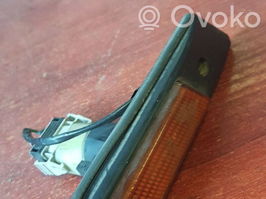 Front fender indicator light   1378013