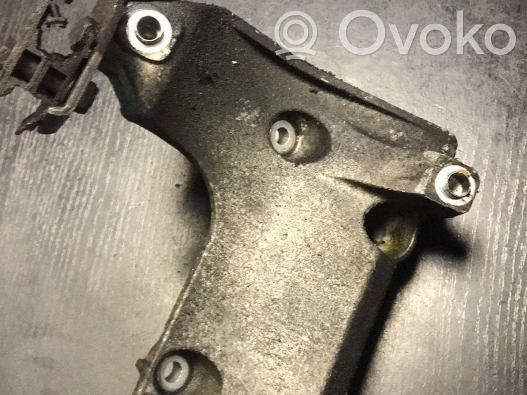 A/C compressor mount bracket   1439241