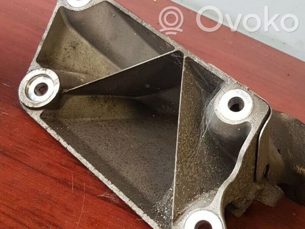 BMW 3 E90 E91 Engine mounting bracket 
