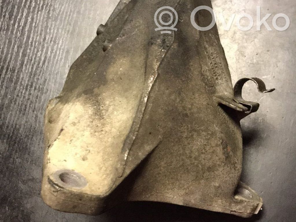 BMW 1 E81 E87 Engine mounting bracket 