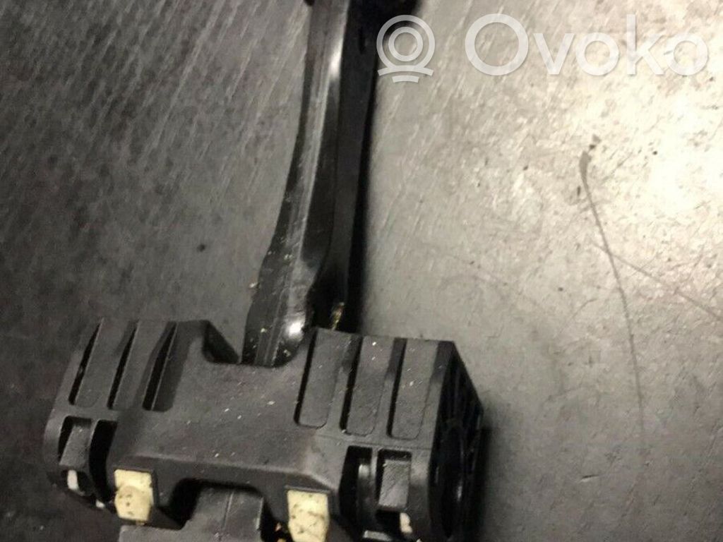 BMW 1 E81 E87 Front door check strap stopper 