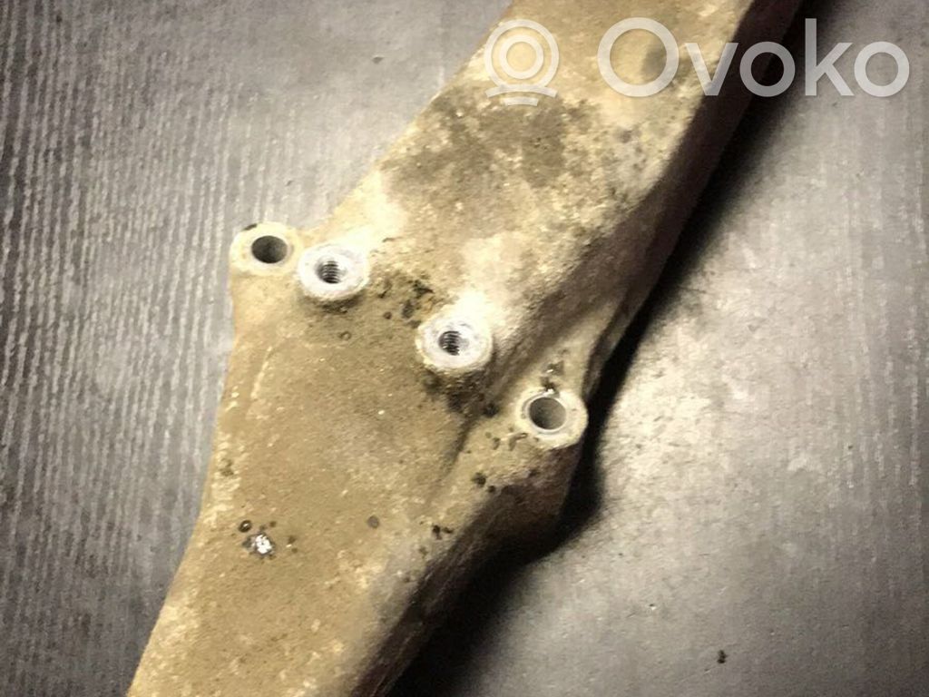 BMW 3 E46 Engine mounting bracket 