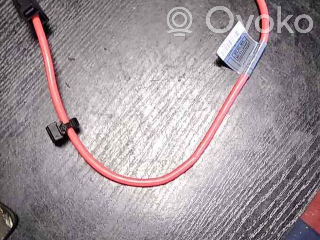 Positive cable (battery)   6929715