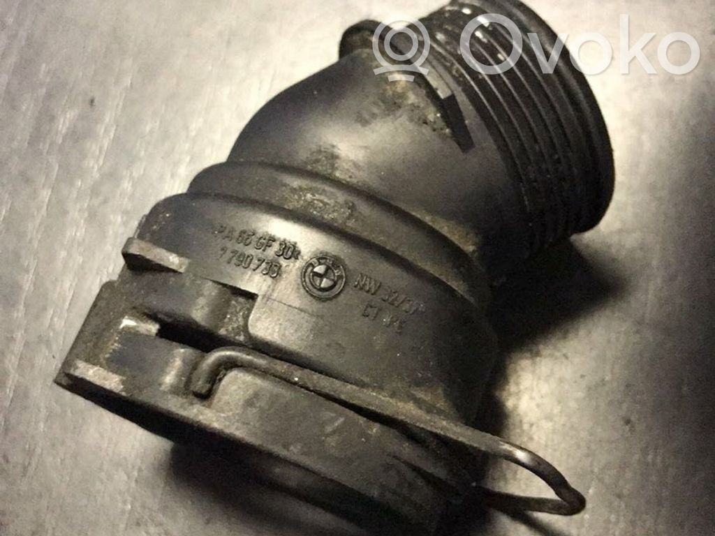 BMW 3 E46 Engine coolant pipe/hose 
