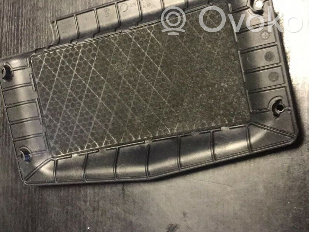 BMW X3 E83 Subwoofer grill/trim 