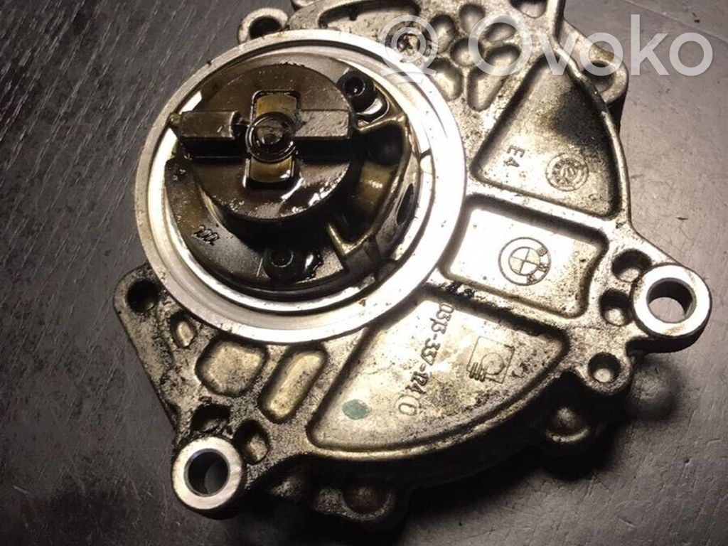 BMW 1 E81 E87 Vacuum pump 