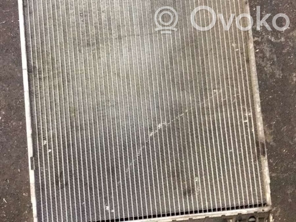 BMW 3 E92 E93 Dzesēšanas šķidruma radiators 