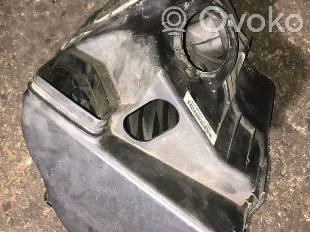 BMW 1 E81 E87 Air filter box 