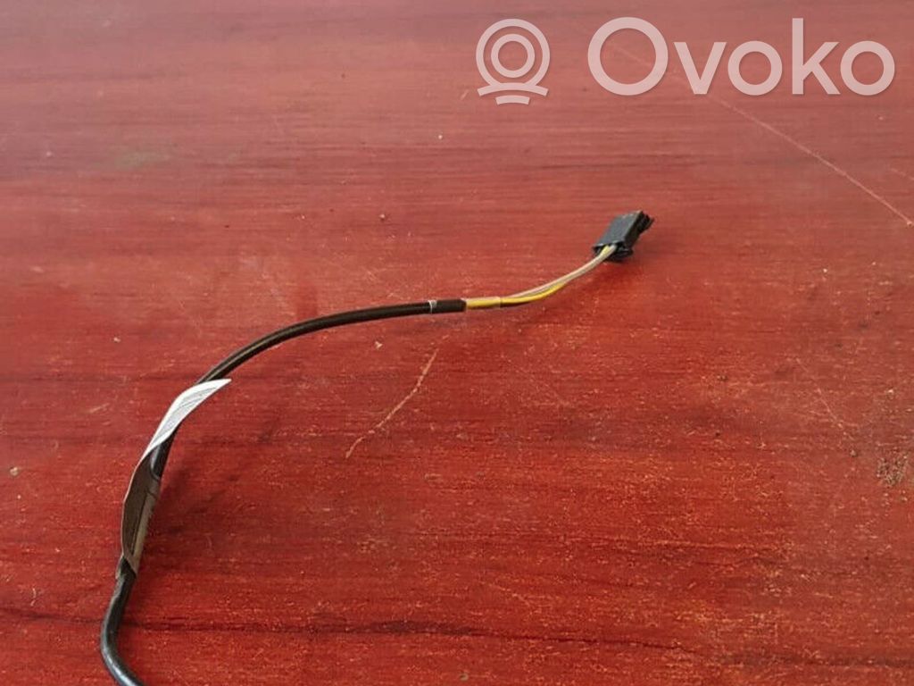 BMW 3 E90 E91 AUX in-socket connector 